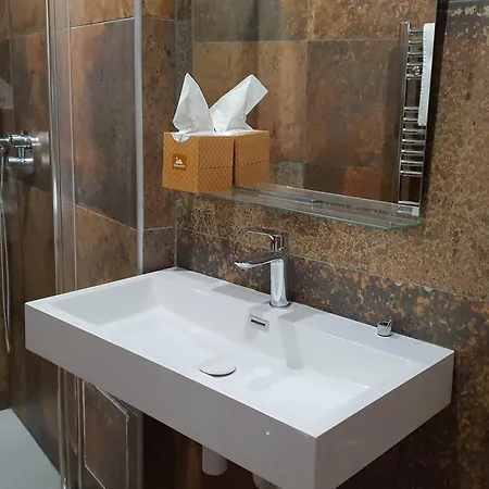Appartamento 2 Bed Apart-garage Near Les Halles-sleeps4 Béziers