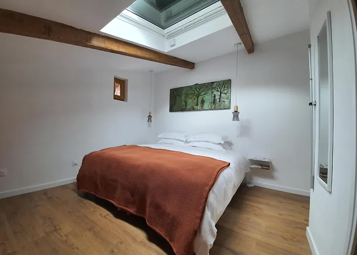 Апартаменты 2 Bed Apart-garage Near Les Halles-sleeps4