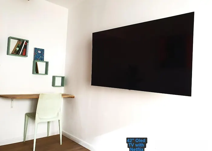 Апартаменты 2 Bed Apart-garage Near Les Halles-sleeps4